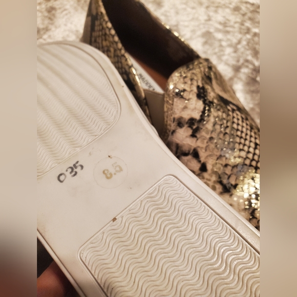 Steve Madden snake slip ons sneakers 8.5 - Picture 4 of 4